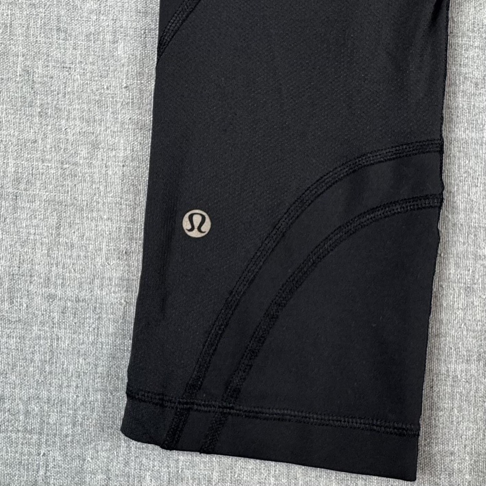 Lululemon Capri Leggings Womens Small Black Zip Pocket Running Yoga Athletic - Picture 3 of 9